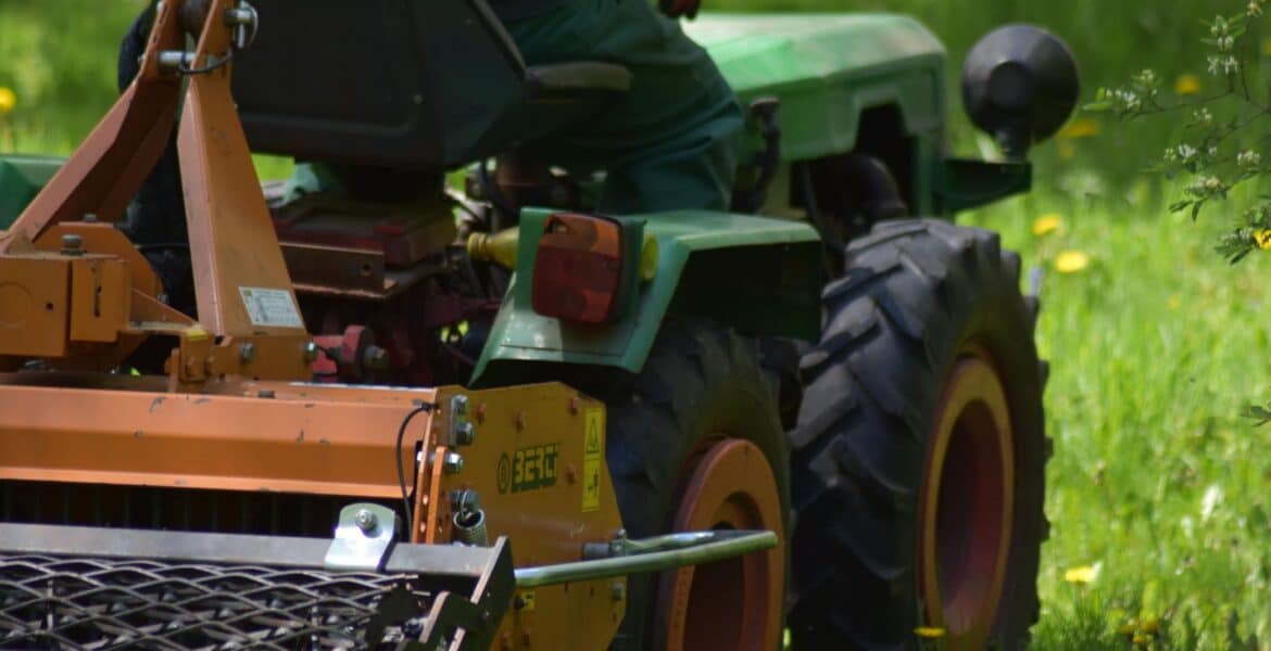 Flail Mulcher vs Forestry Mulcher